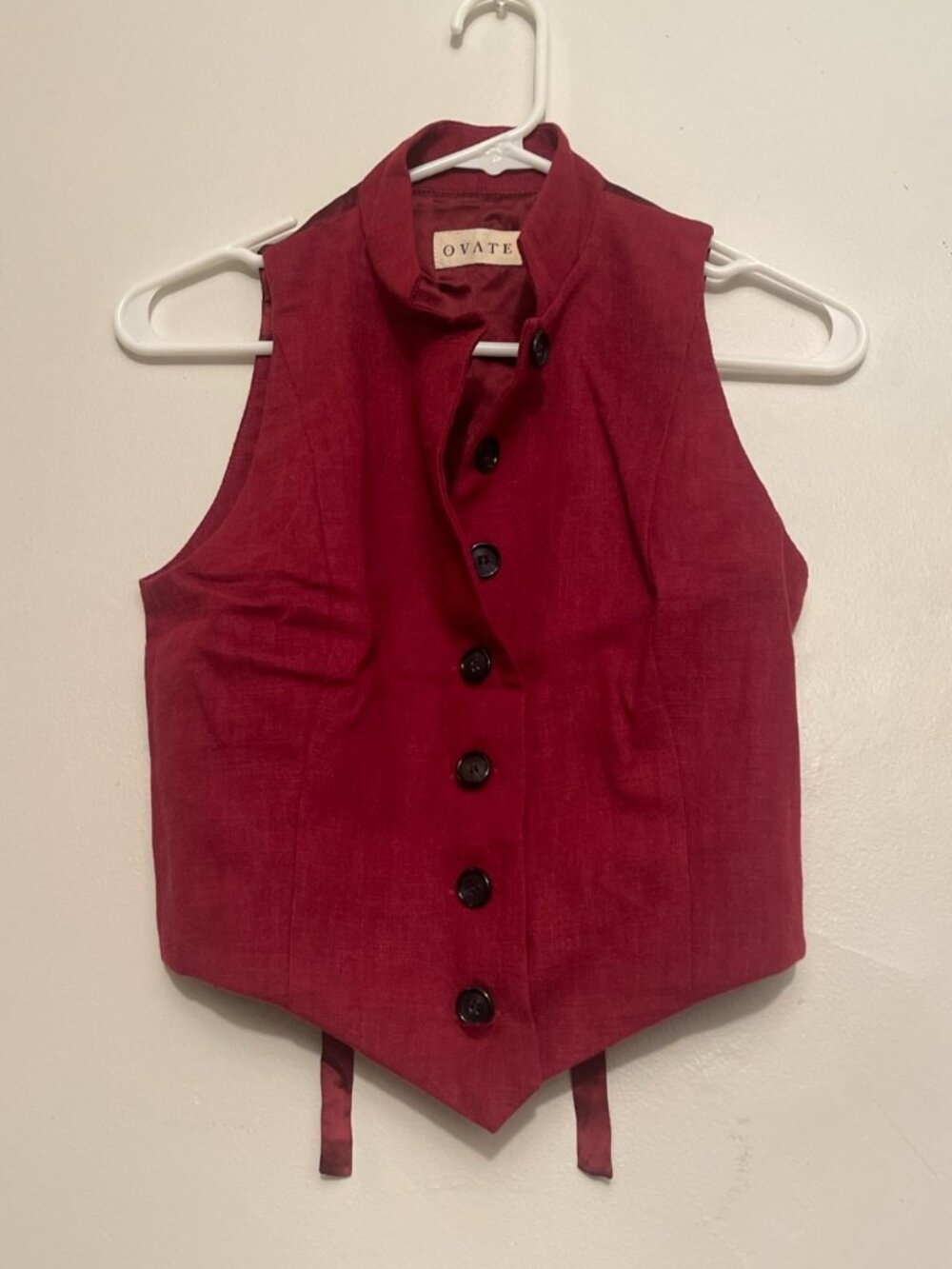 Ovate red linen waistcoat Small